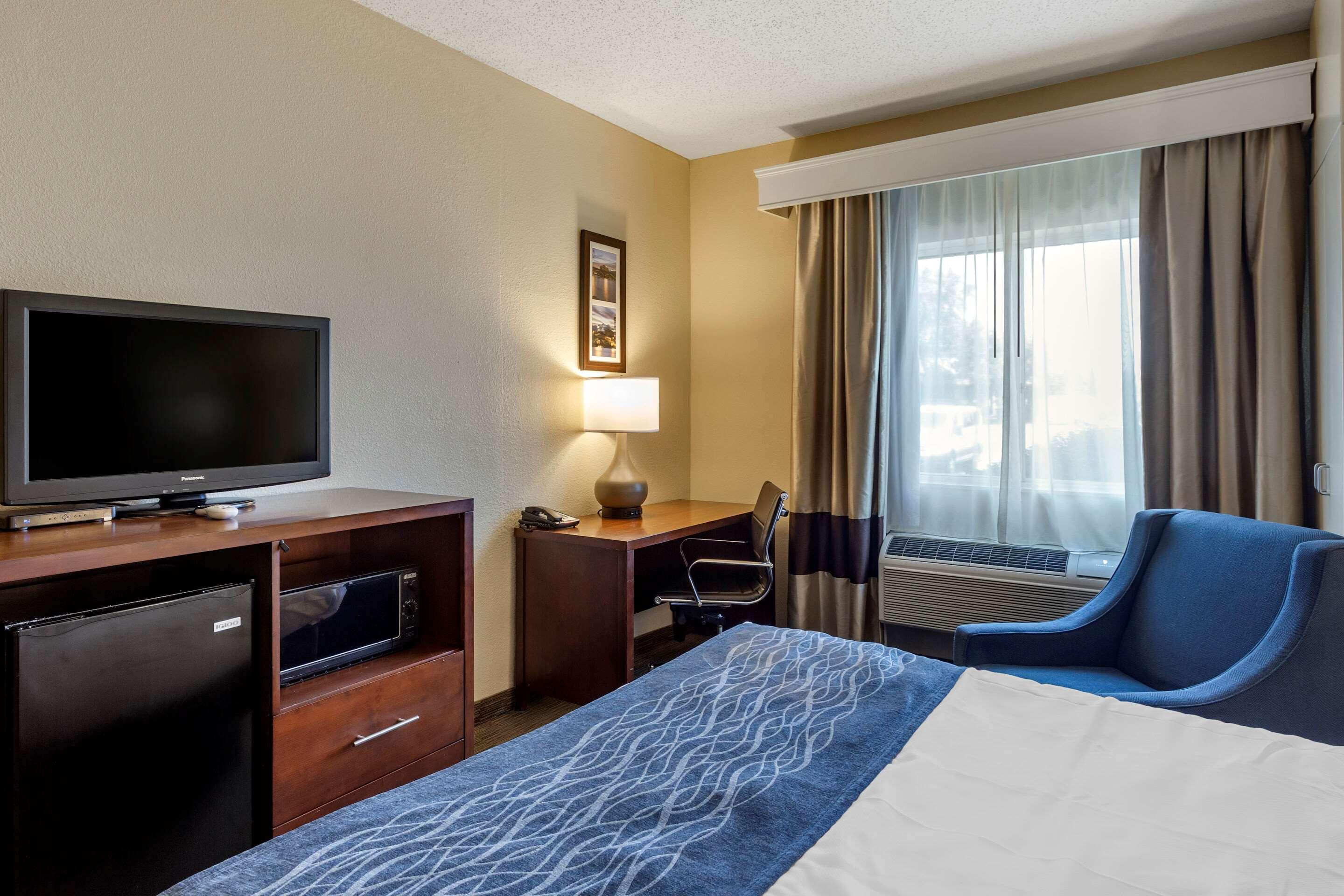 Comfort Inn Rockford Near Casino District Eksteriør billede