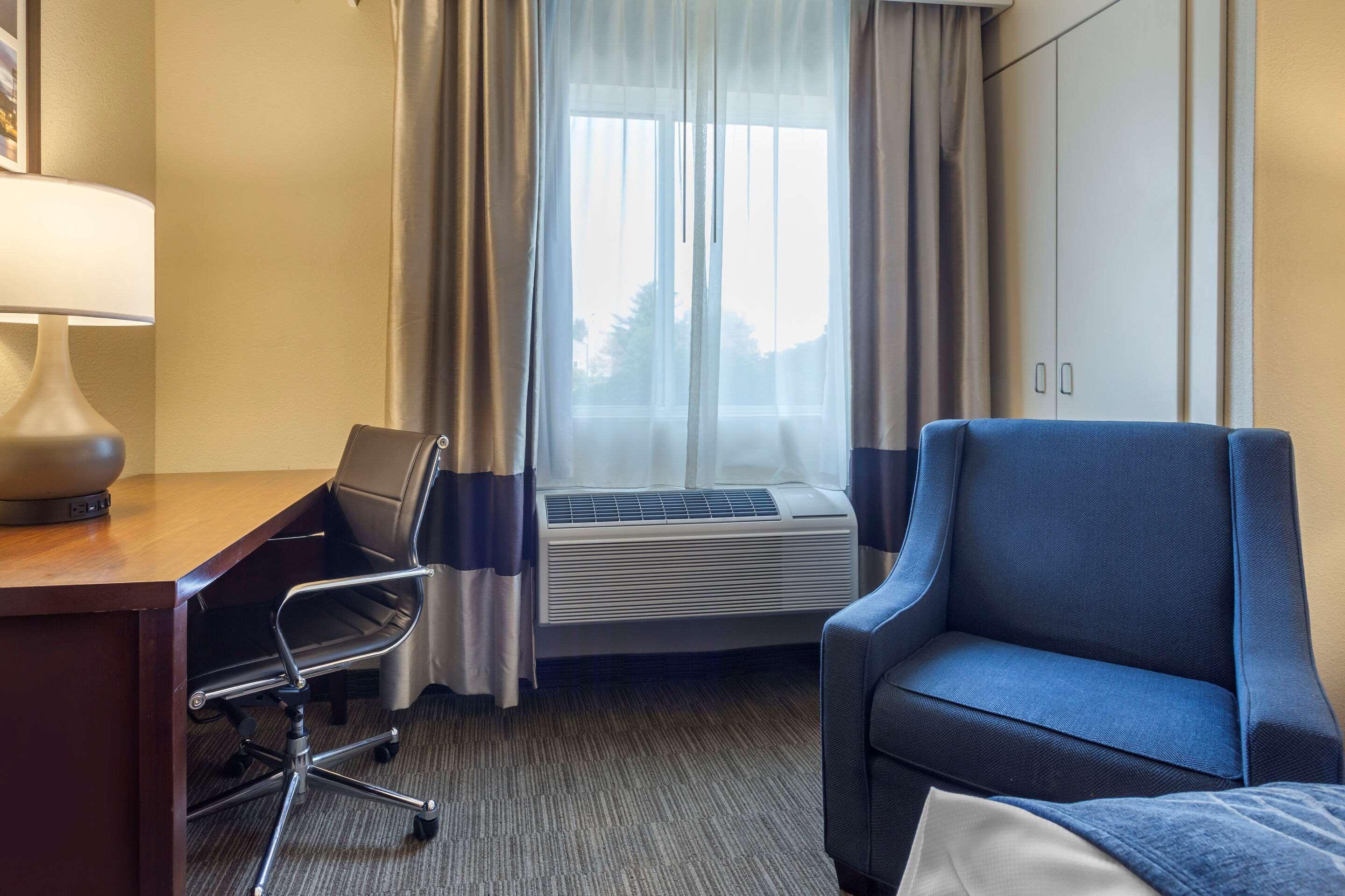 Comfort Inn Rockford Near Casino District Eksteriør billede