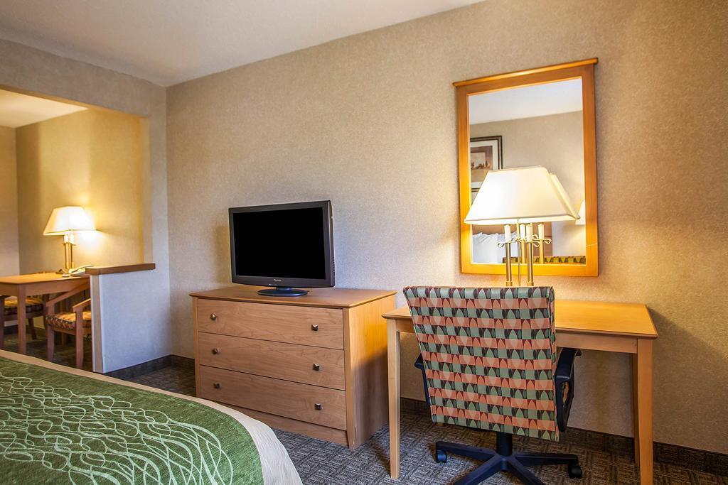 Comfort Inn Rockford Near Casino District Eksteriør billede