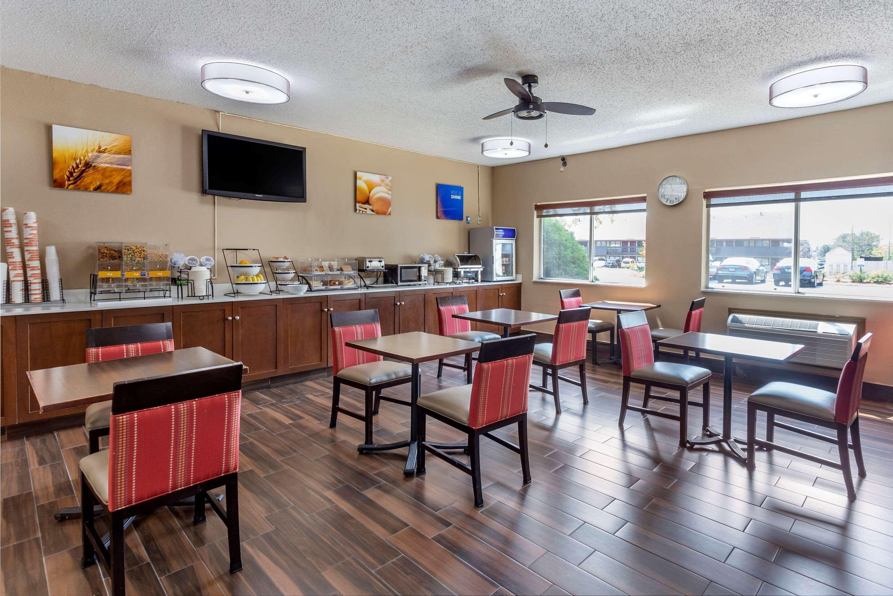 Comfort Inn Rockford Near Casino District Eksteriør billede