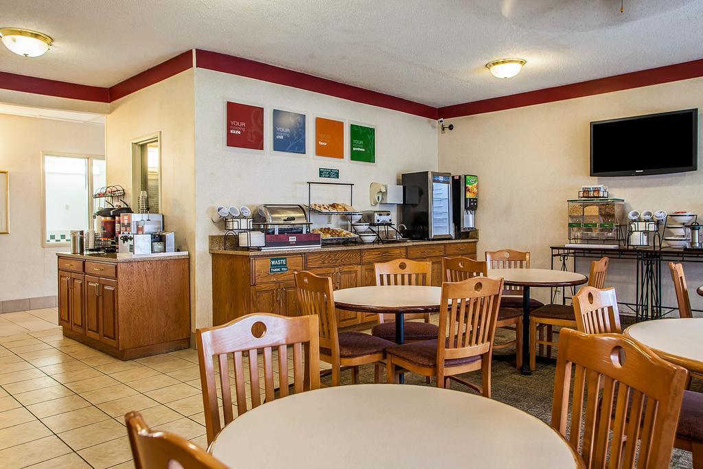 Comfort Inn Rockford Near Casino District Eksteriør billede