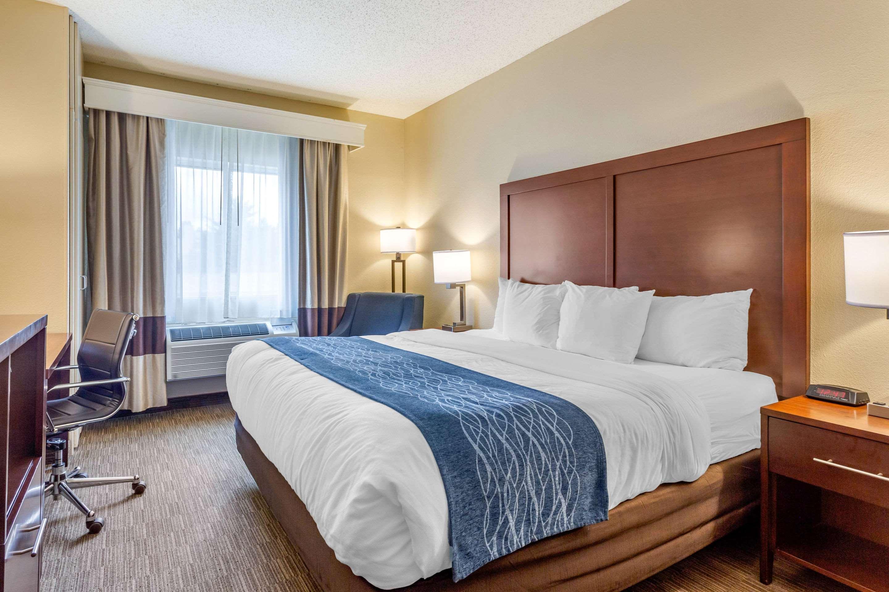 Comfort Inn Rockford Near Casino District Eksteriør billede