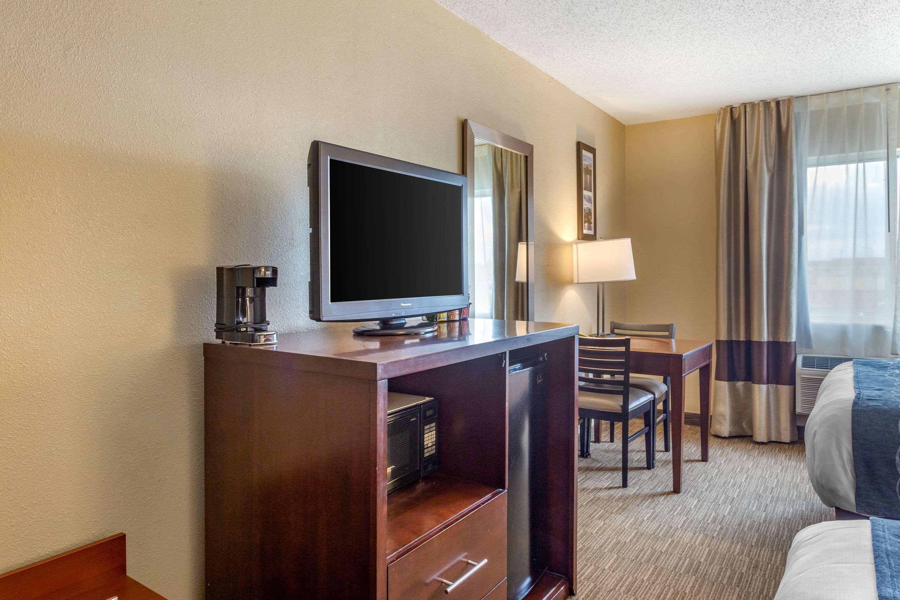 Comfort Inn Rockford Near Casino District Eksteriør billede