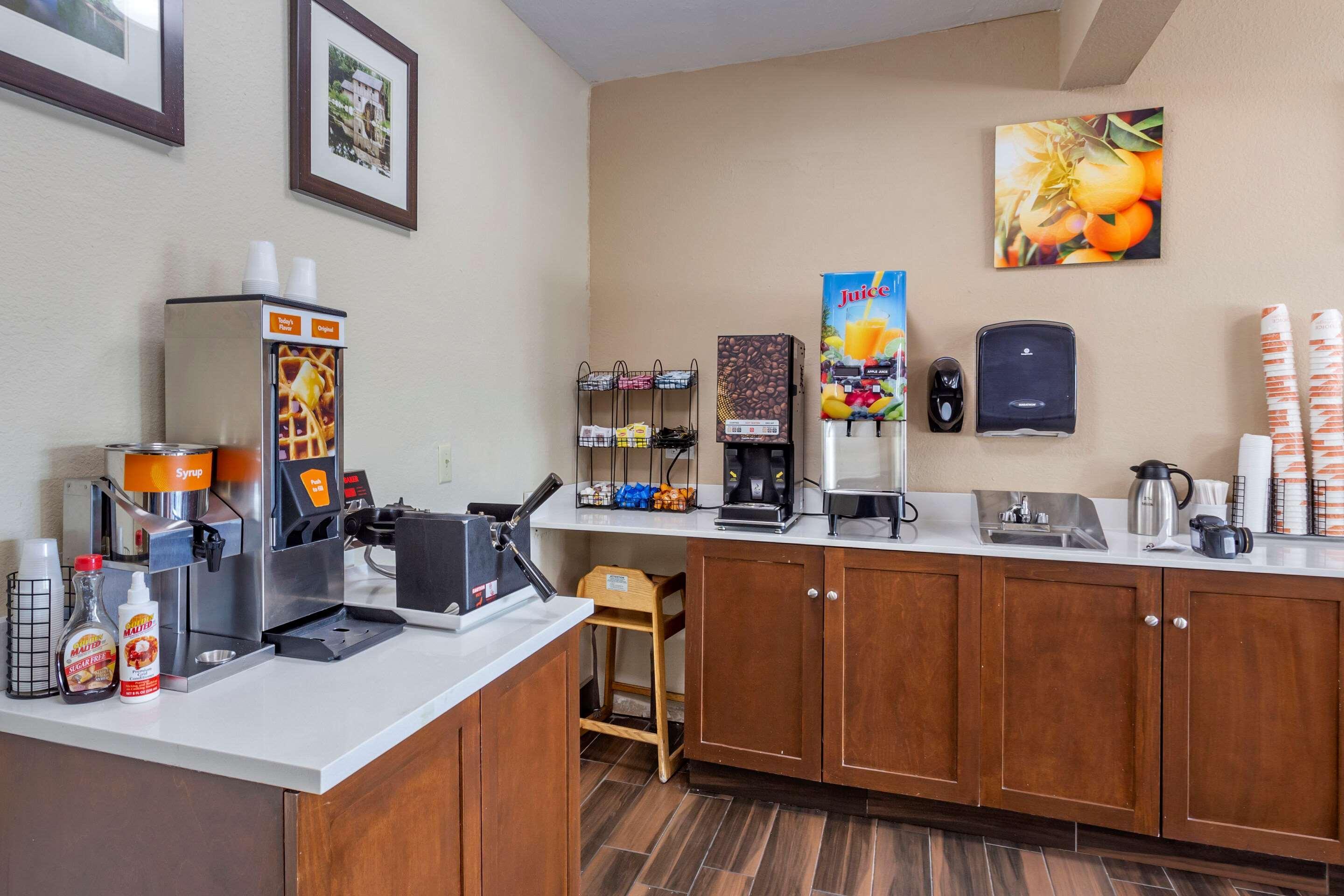 Comfort Inn Rockford Near Casino District Eksteriør billede
