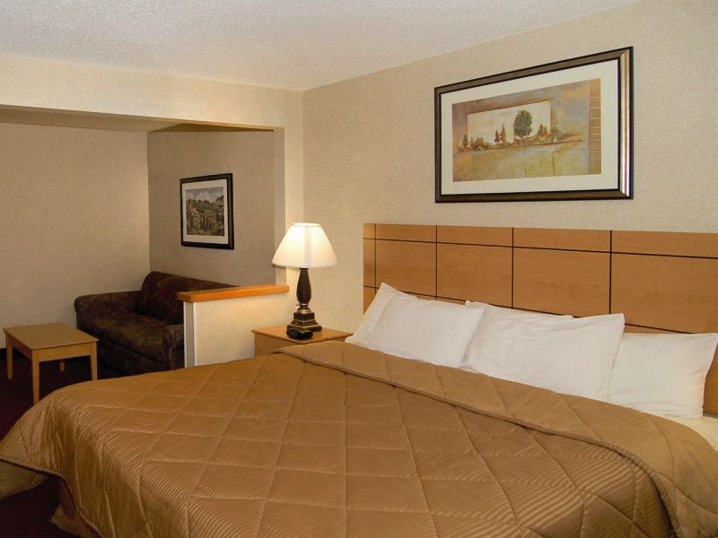 Comfort Inn Rockford Near Casino District Eksteriør billede