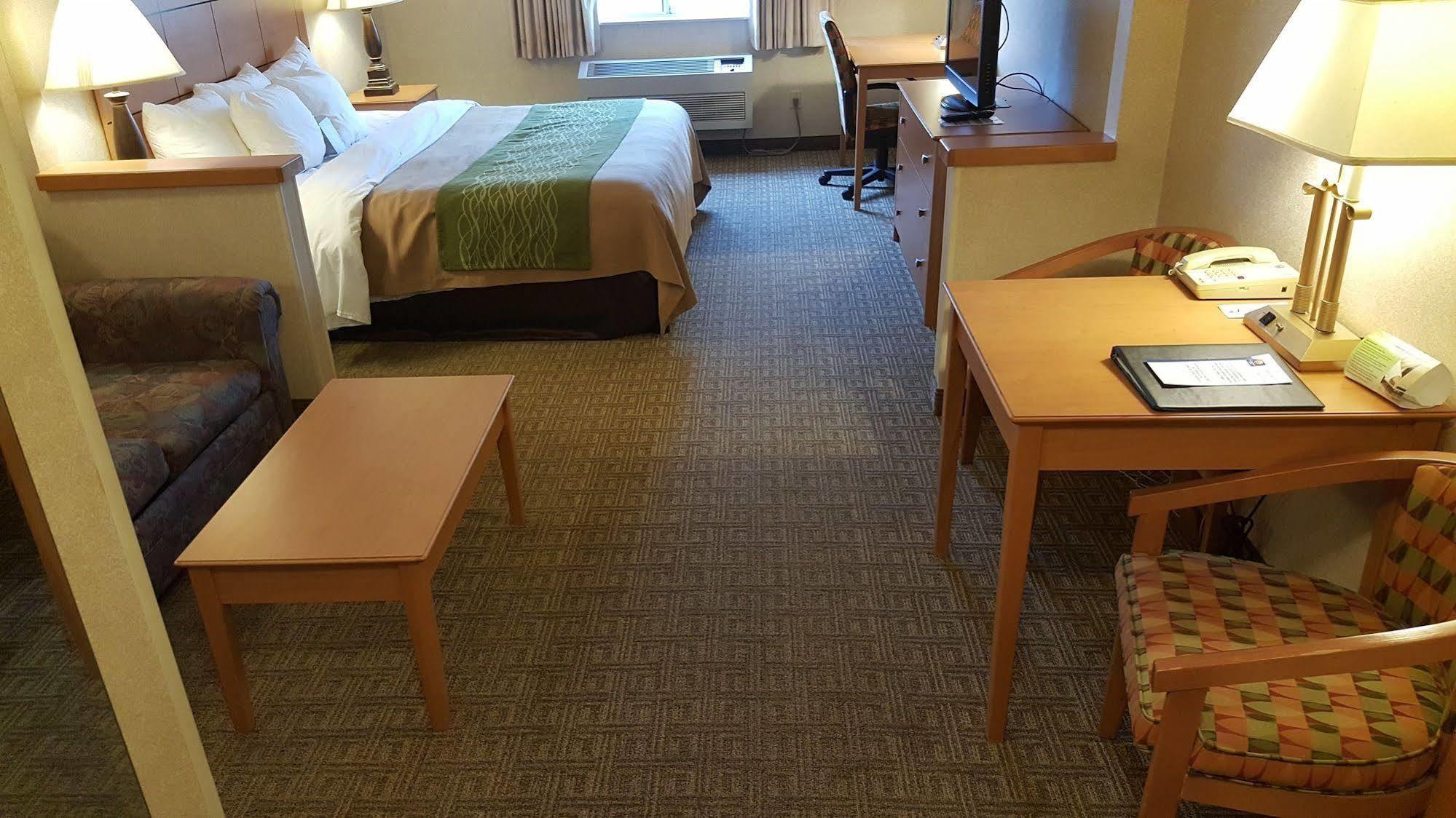 Comfort Inn Rockford Near Casino District Eksteriør billede